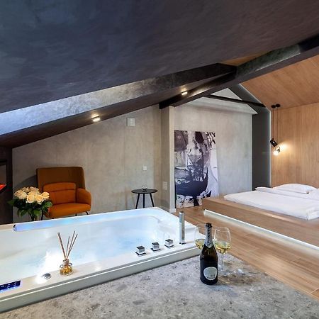 Royal Vip Jacuzzi Apart إلفيف المظهر الخارجي الصورة