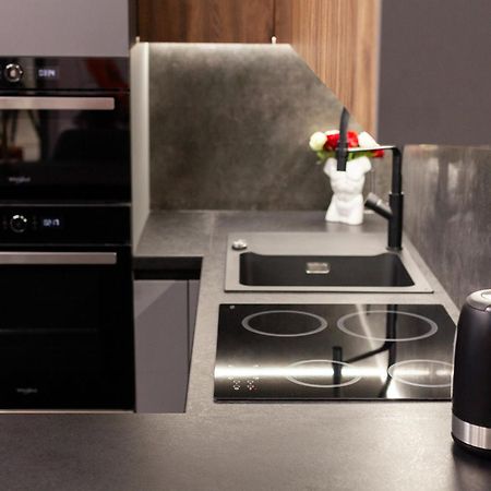 Royal Vip Jacuzzi Apart إلفيف المظهر الخارجي الصورة