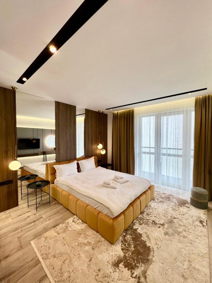 Royal Vip Jacuzzi Apart إلفيف المظهر الخارجي الصورة