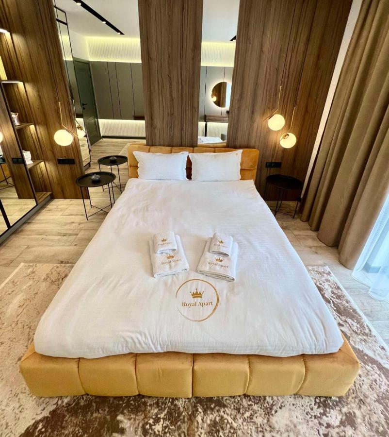 Royal Vip Jacuzzi Apart إلفيف المظهر الخارجي الصورة