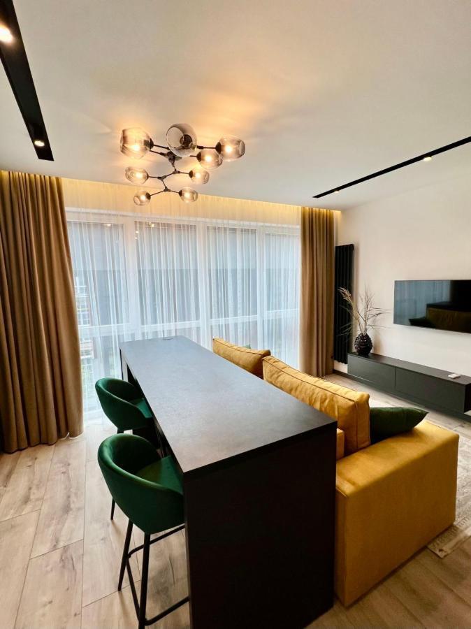 Royal Vip Jacuzzi Apart إلفيف المظهر الخارجي الصورة